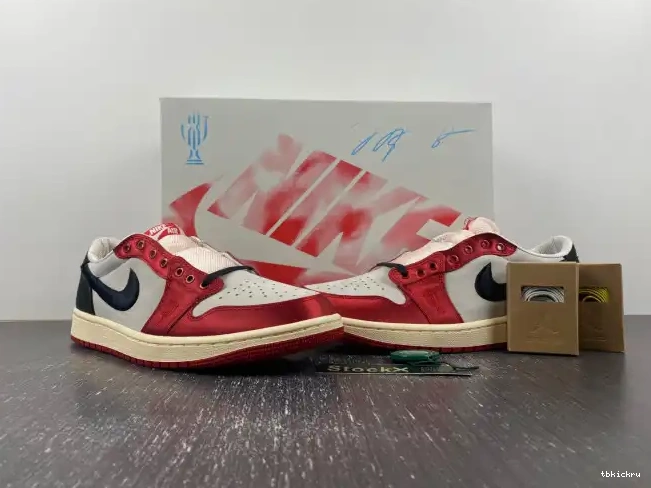 Rep TBkick OG Low 1 x Room Trophy Away Air Jordan FN0432-100 0622